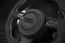 AUDI B8 ALCANTARA Ve au volant, détails blancs
