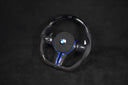 BMW F10/F11 volant en carbone, avec des détails bleus